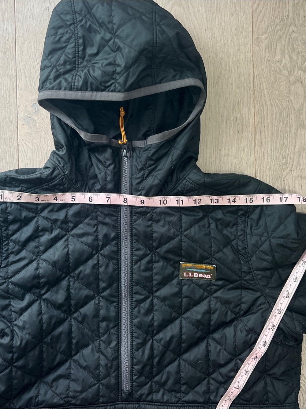 L.L. Bean Women’s Size M 1/2 Zip Quilted Hoodie Katahdin Jacket in Black - Picture 9 of 11